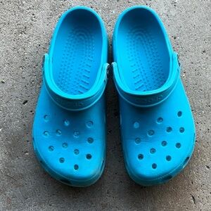 CROCS Blue clogs, size 5/7
